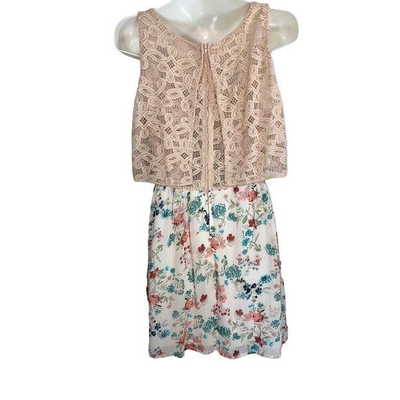 Emerald Sundae Sleeveless Dress Size M Neutral Peach Lace Floral One Piece - Picture 5 of 10